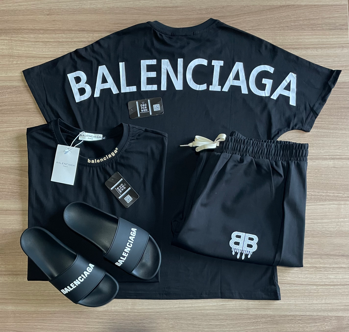 Ensemble de luxe - Balenciaga (Promotion Black Friday en avance) [CHEMISE + SHORT + SANDALES]