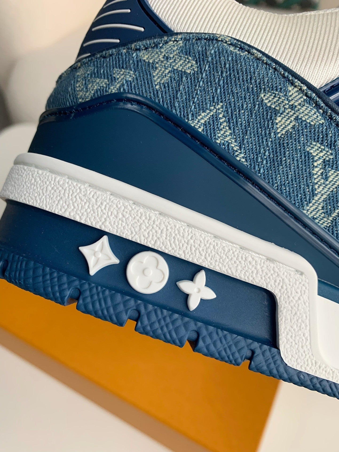 LOUIS VUITTON TREINER SNAKERS  AZUL