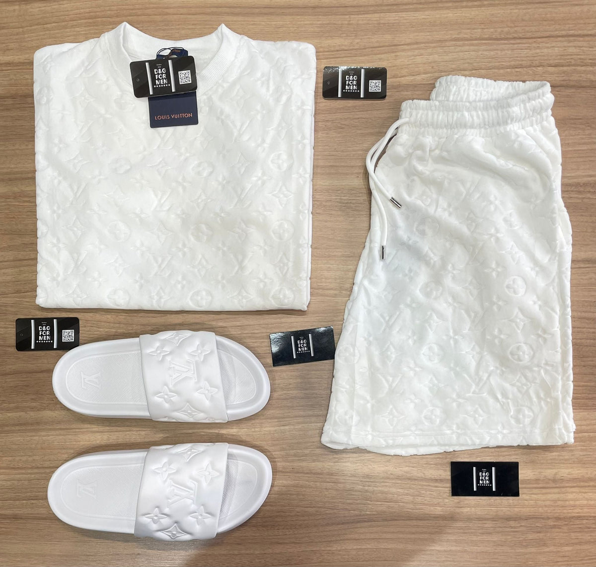 Grife White - Ensemble LV [CHEMISE + BERMUDA + CASQUETTE + PANTOUFLES]